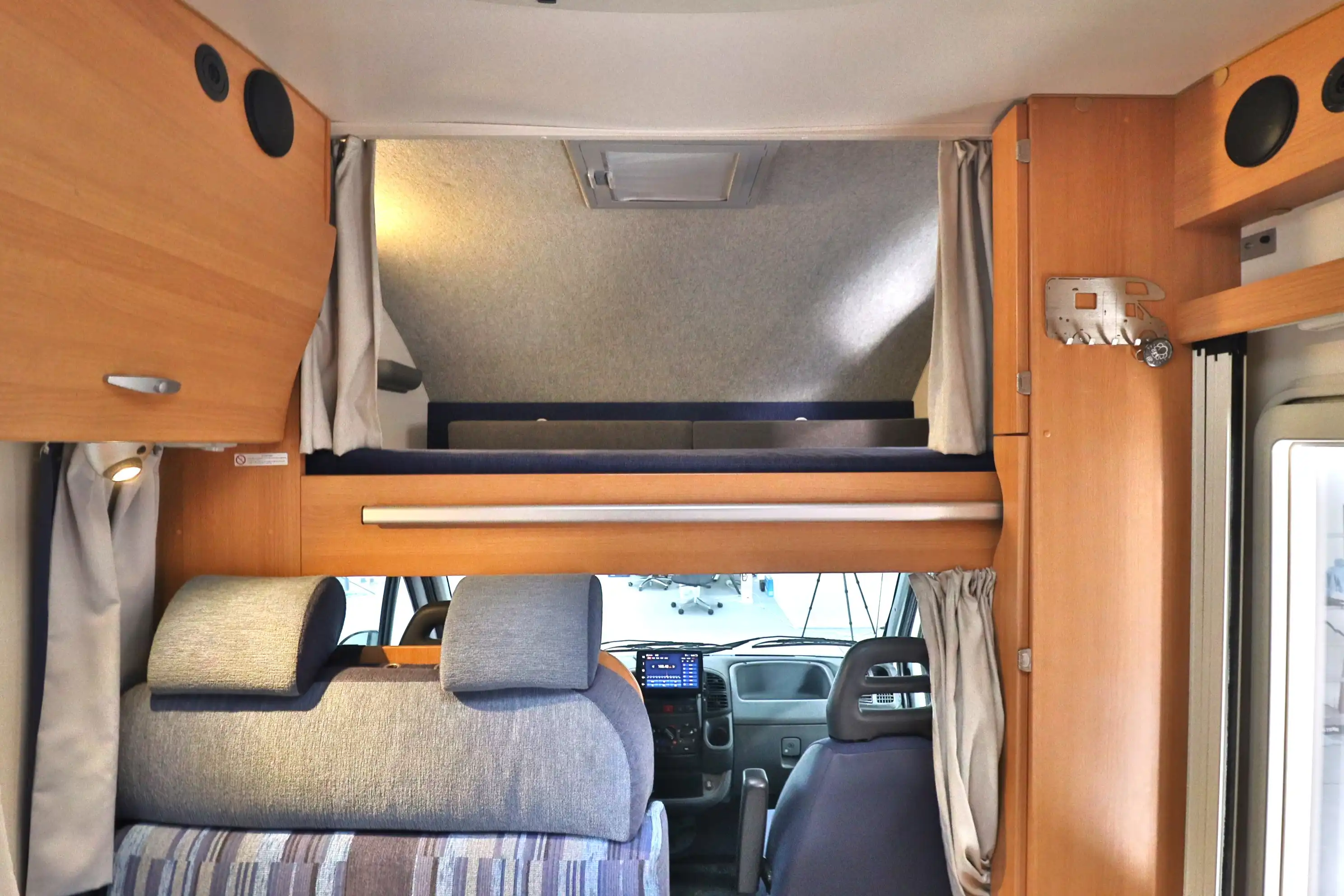 KNAUS Sun Traveller 708 G